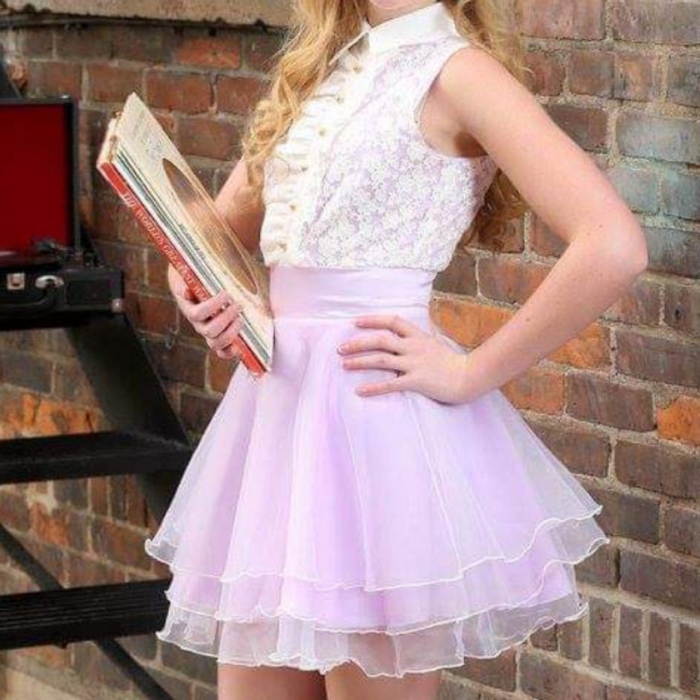 Dress perfect for homecoming, senior pic or more